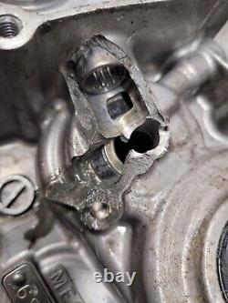 03-07 Honda CR250R cr250 left side engine case half needs repair