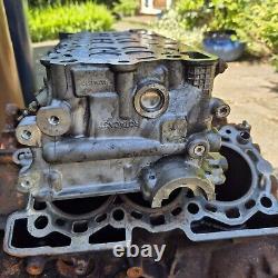 Lr Discovery 4 Engine Cylinder Head Left Side 3.0 Diesel 306dt 2013