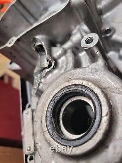03-07 Honda CR250R cr250 Demi-carter moteur gauche nécessite une réparation