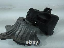 Véritable support moteur gauche 2018 Mercedes E Class A2132403400 Légèrement endommagé